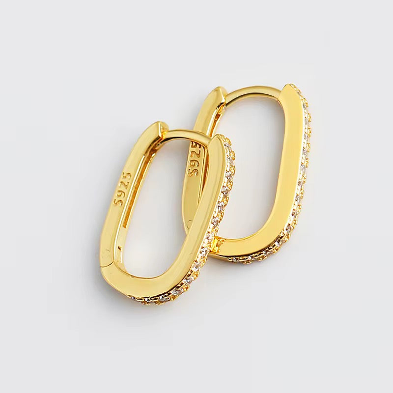 ✨14mm Oval Huggie Hoop Earrings – 18K Gold & 925 Sterling Silver | Cubic Zirconia✨