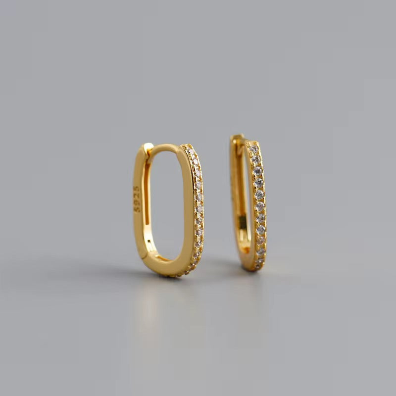 ✨14mm Oval Huggie Hoop Earrings – 18K Gold & 925 Sterling Silver | Cubic Zirconia✨