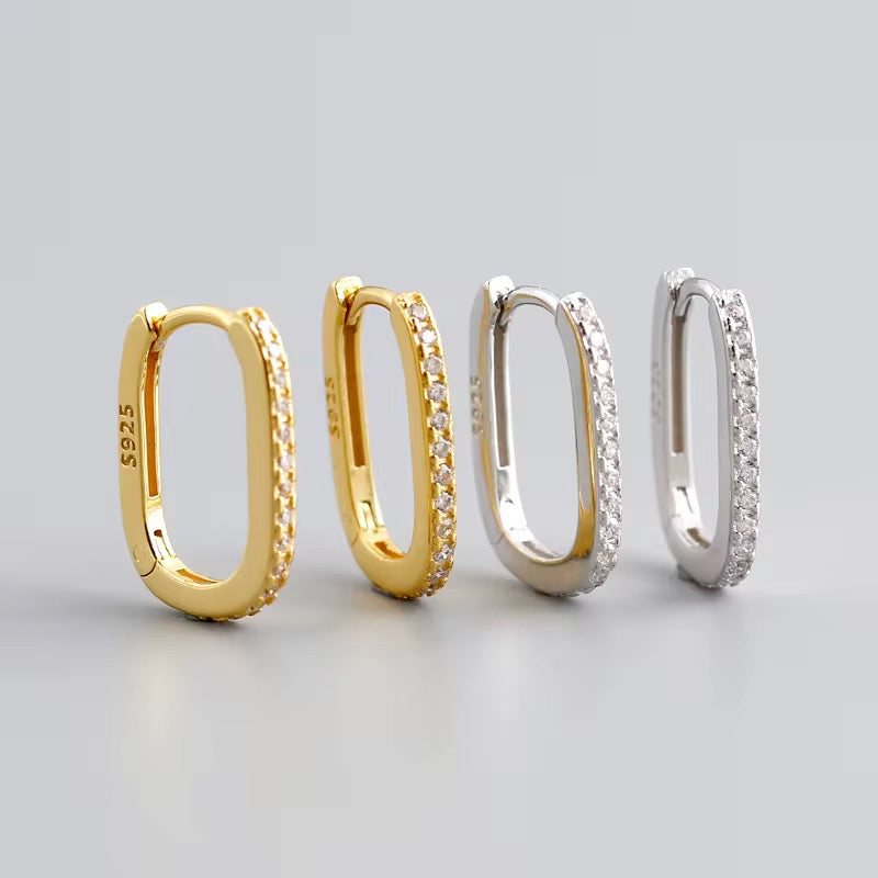 ✨14mm Oval Huggie Hoop Earrings – 18K Gold & 925 Sterling Silver | Cubic Zirconia✨