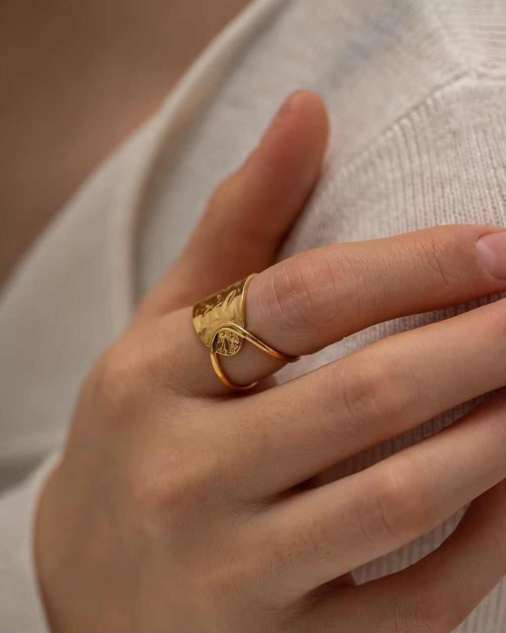 Modern Hammered Wrap Ring – Adjustable (Silver & Gold)
