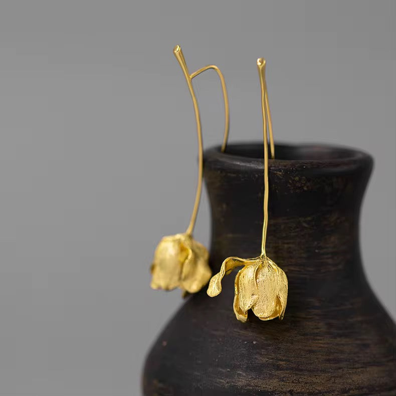 Falling Petal Drop Earrings – Minimalist Floral Design